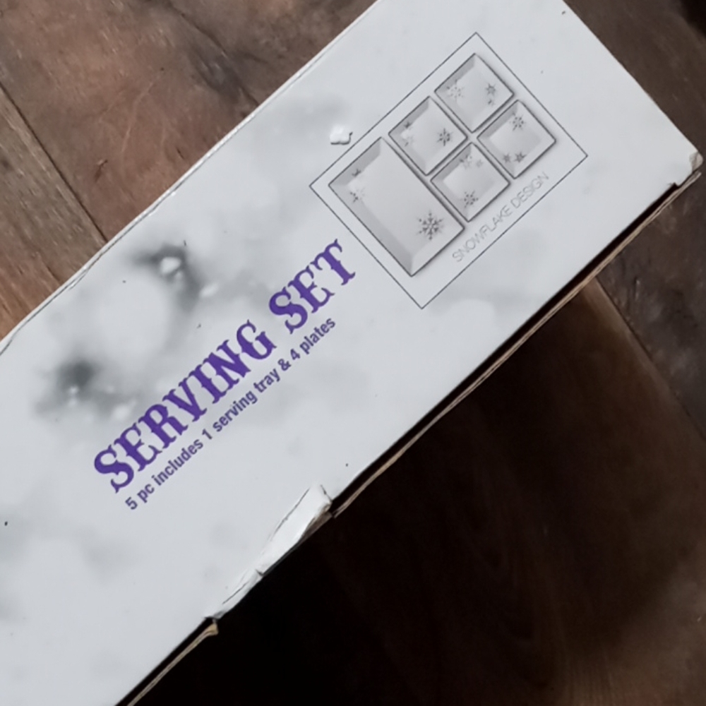 Serving set 5pc 0ne tray 4 plates